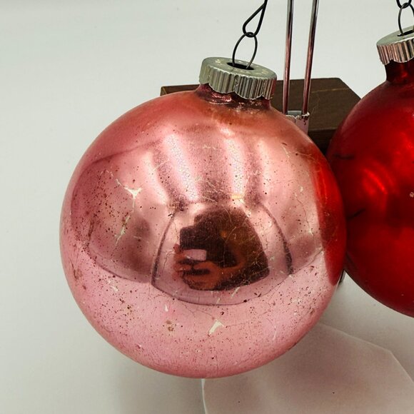 2 VINTAGE  SHINY BRITE MADE USA GLASS Christmas Ornaments Red and Pink 3" - Picture 3 of 14